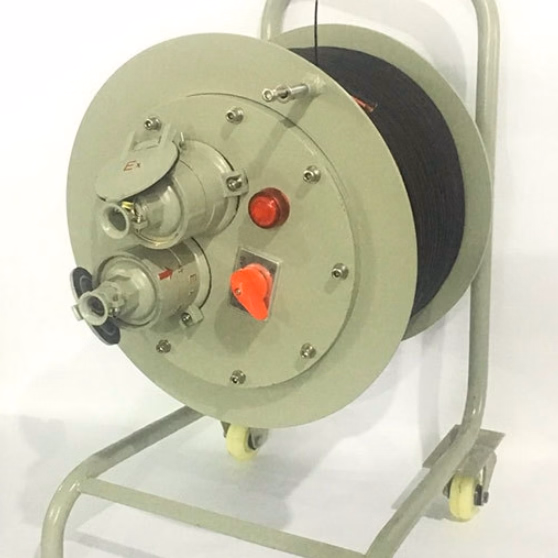 G3/4" 1p+N+PE Explosion Proof Plug Socket Deflectedly Plugged Type 16A 32A 63A Customizable